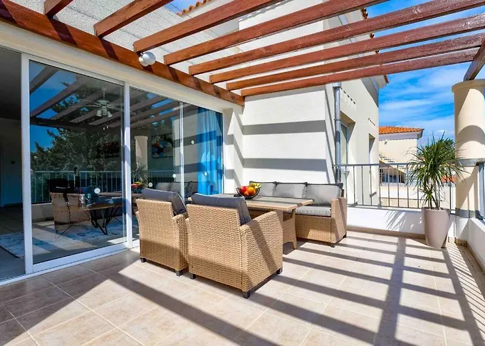 Penthouse Carina Apartmán *